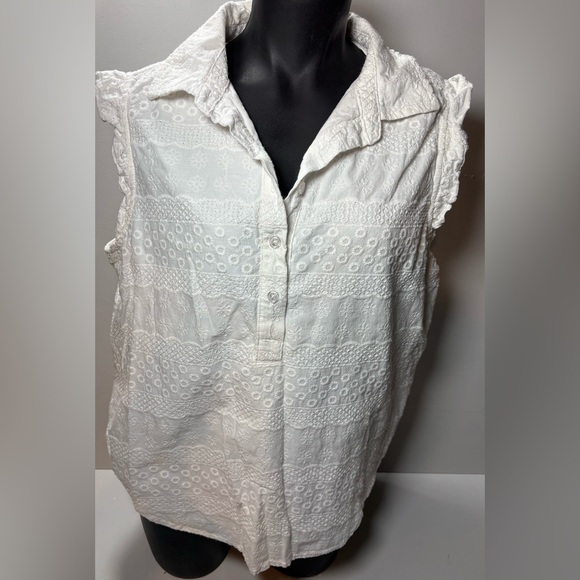 LOFT Tops - LOFT White Eyelet Sleeveless Henley Top